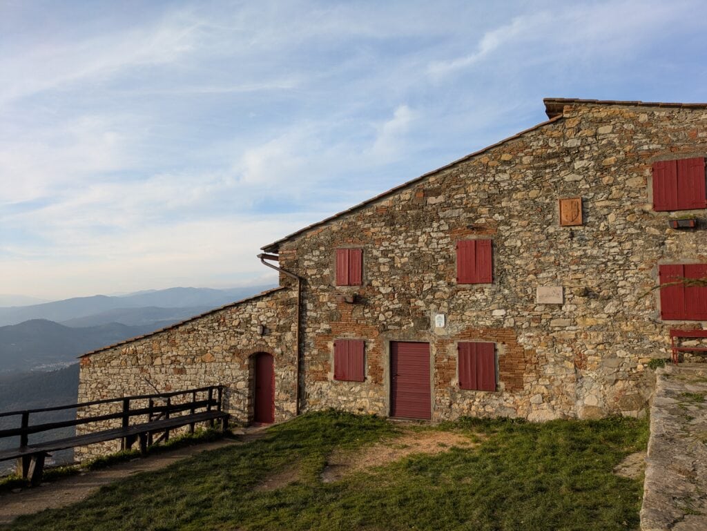 Casa Bastone in un pomeriggio autunnale