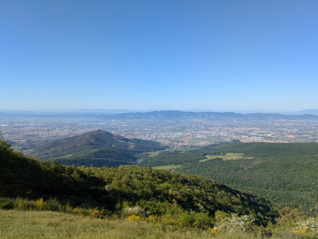 Veduta di Prato e Montemurlo da Pian dei Massi sul Monte Javello