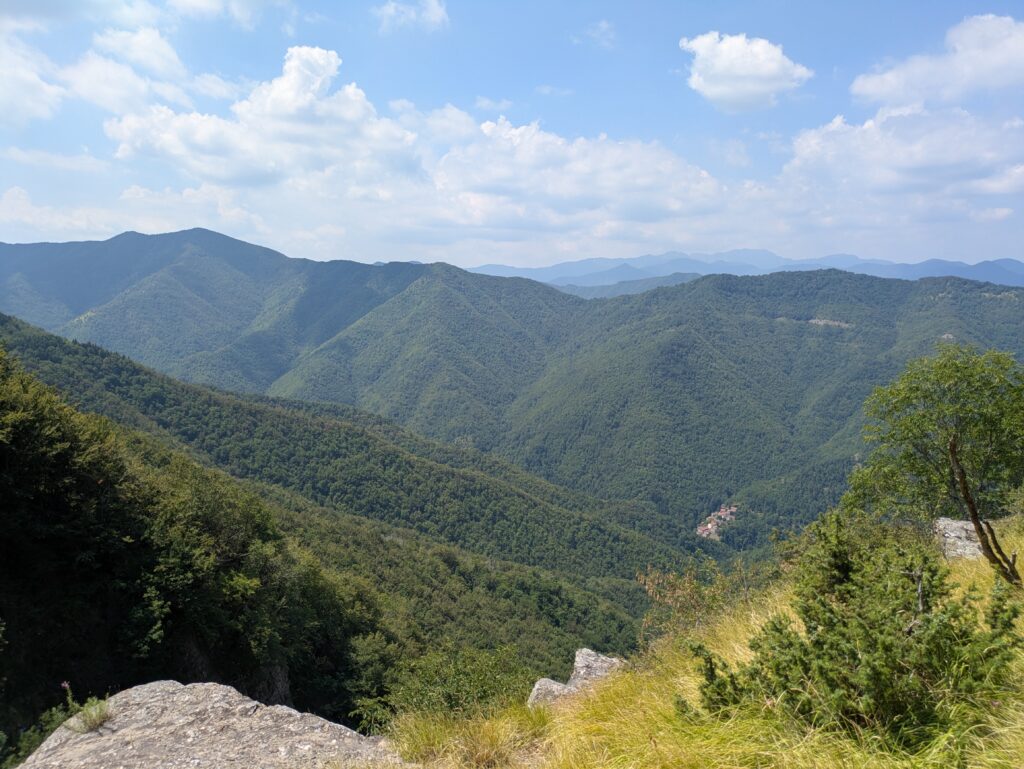 Vista mozzafiato sulla valle di Treppio dal Monte Lavacchio